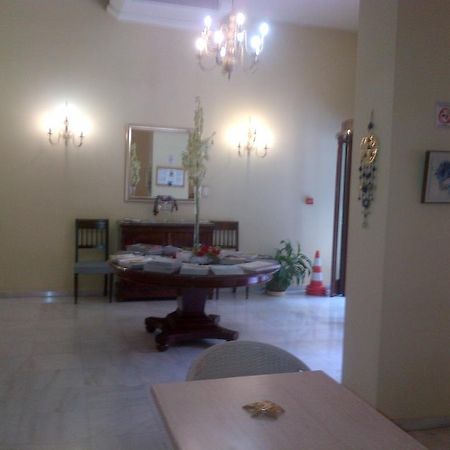 Efplias Hotel Apartments Pireus Zewnętrze zdjęcie