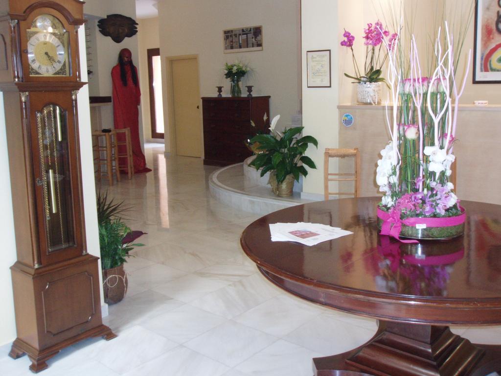 Efplias Hotel Apartments Pireus Zewnętrze zdjęcie