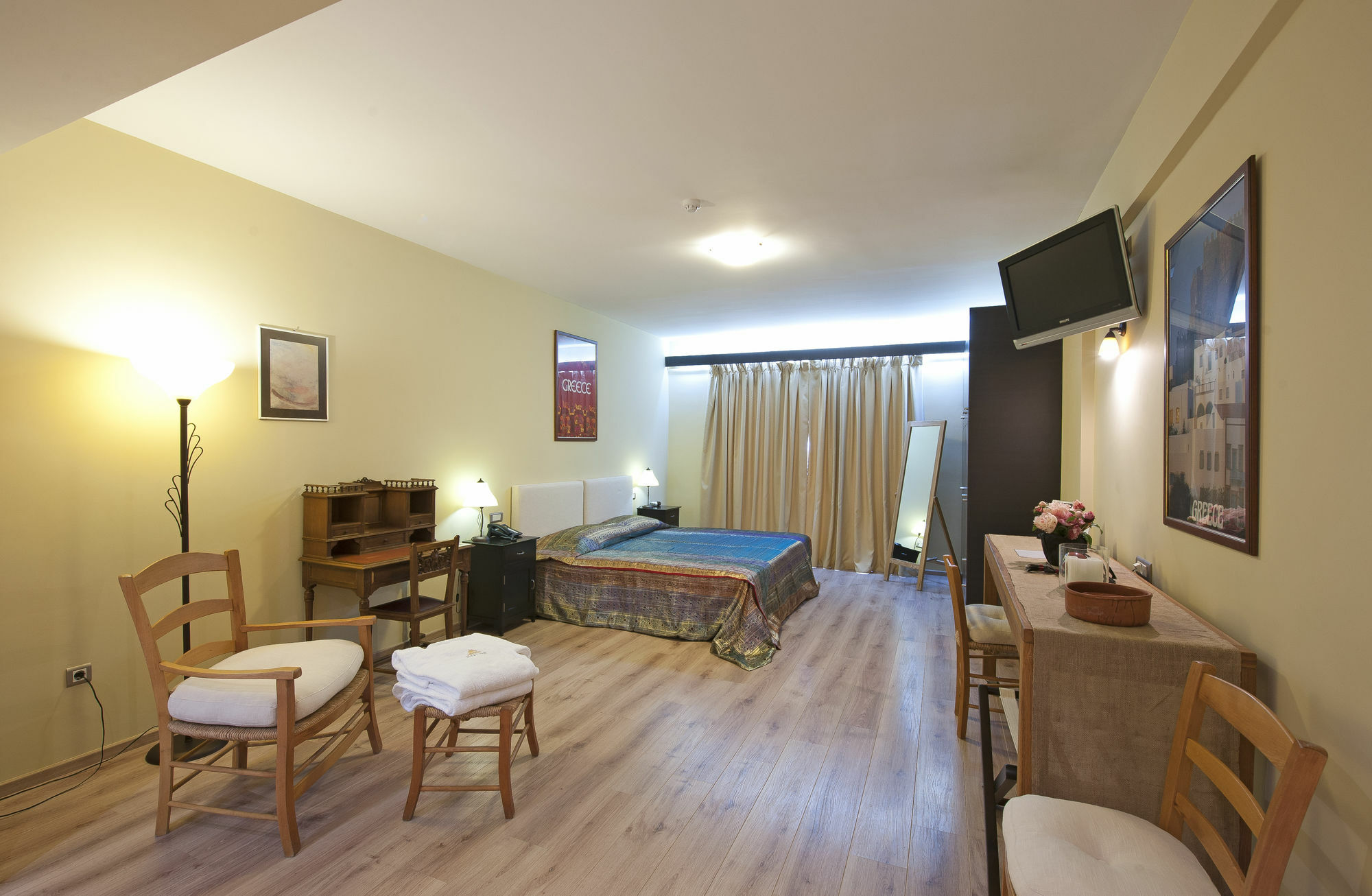Efplias Hotel Apartments Pireus Zewnętrze zdjęcie